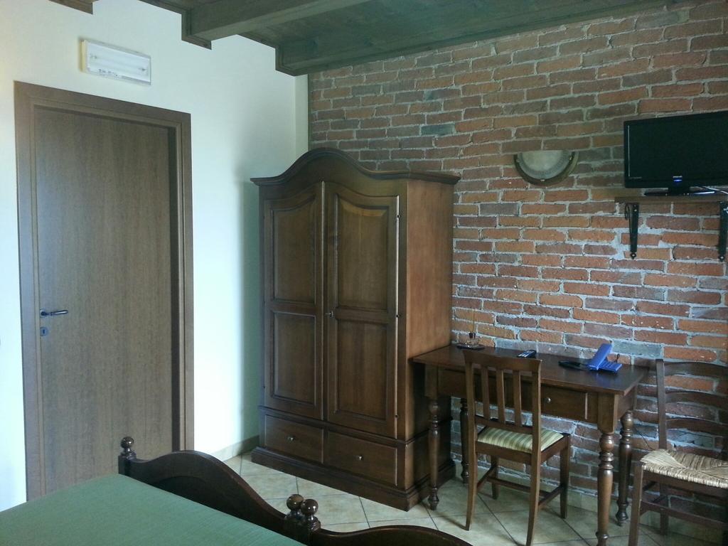 Agriturismo Cascina Del Peso Leini Room photo